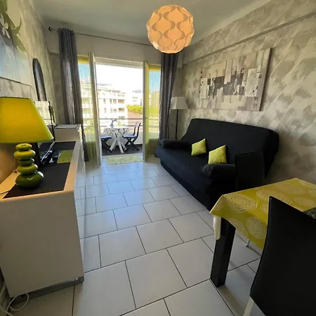 Studio In The Heart Of Les Pins With Magnificent Sea View Terrace Appartamento