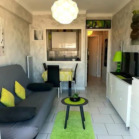 Appartamento Studio In The Heart Of Les Pins With Magnificent Sea View Terrace Juan-les-Pins