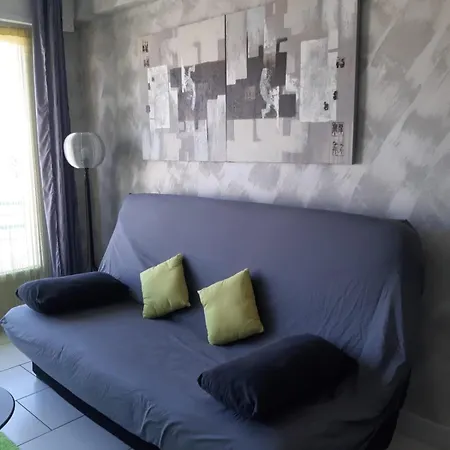 Appartement Studio In The Heart Of Les Pins With Magnificent Sea View Terrace *